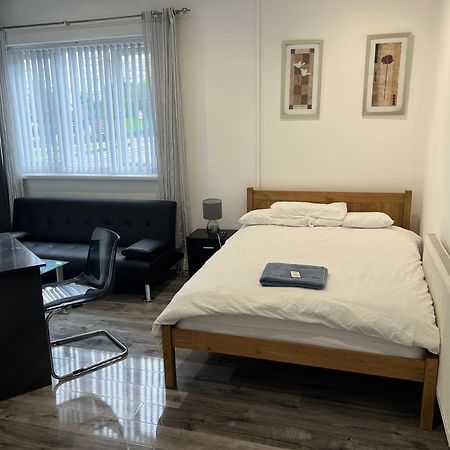 Zams Rooms Stoke-on-Trent Екстер'єр фото