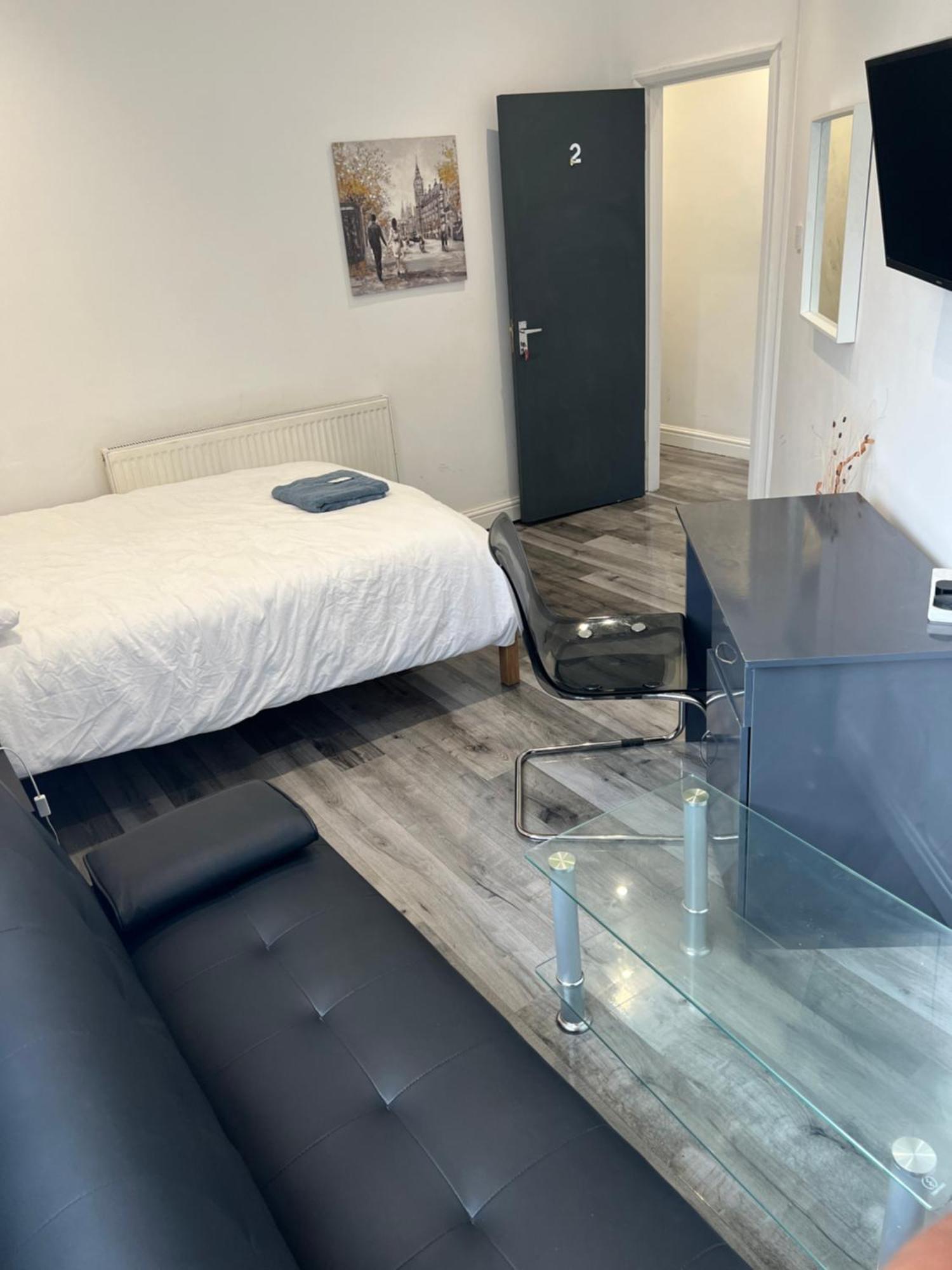 Zams Rooms Stoke-on-Trent Екстер'єр фото